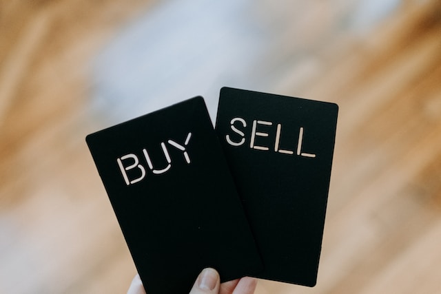 Navigating the Complexities of Stock Picking: Lessons Learned from a Personal Blogger and Investor